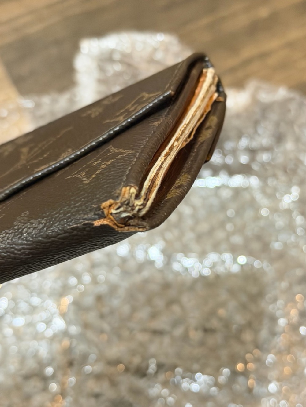 Louis Vuitton Tan Monogram Textured Leather Detail - Picture 8 of 13